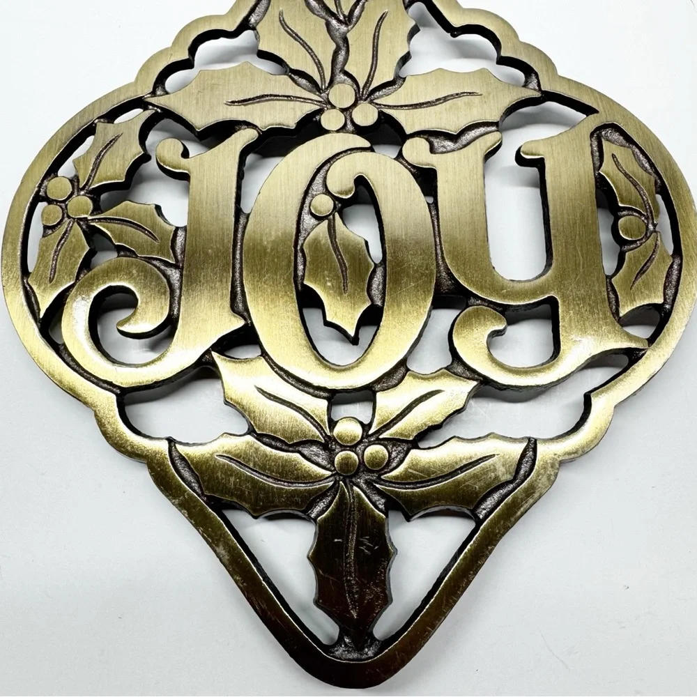 Vintage Avon Jolly Holly Joy Cast Iron Trivet